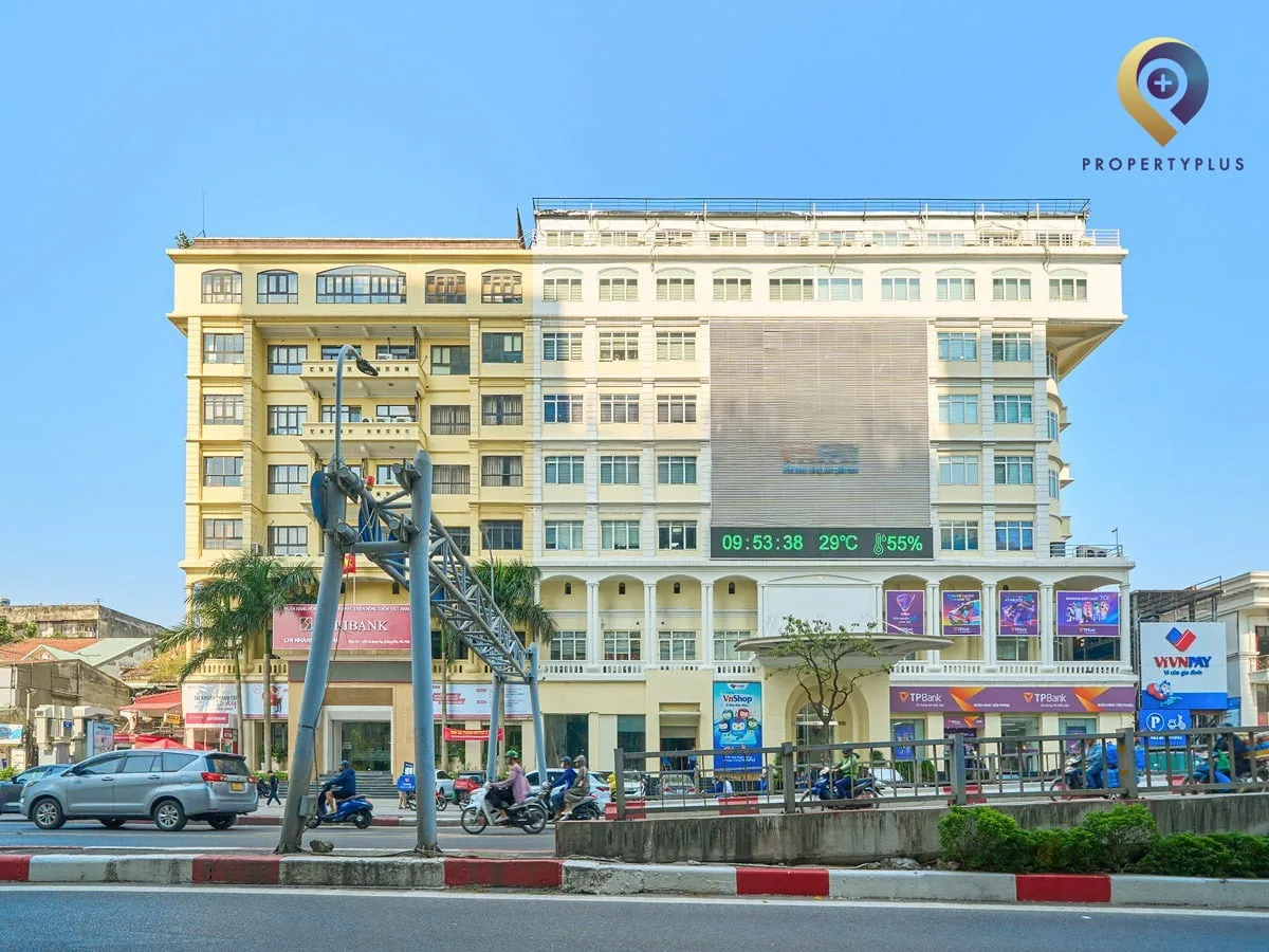 Toàn cảnh mặt ngoài tòa nhà TDL Building tại Láng Hạ, Hà Nội.